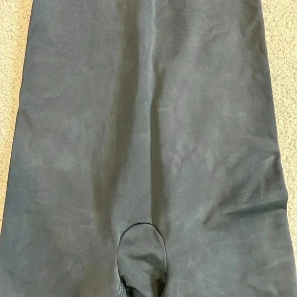 Spanx Black Higher Power Short Shapewear Slimming Size S - Picture 4 of 6